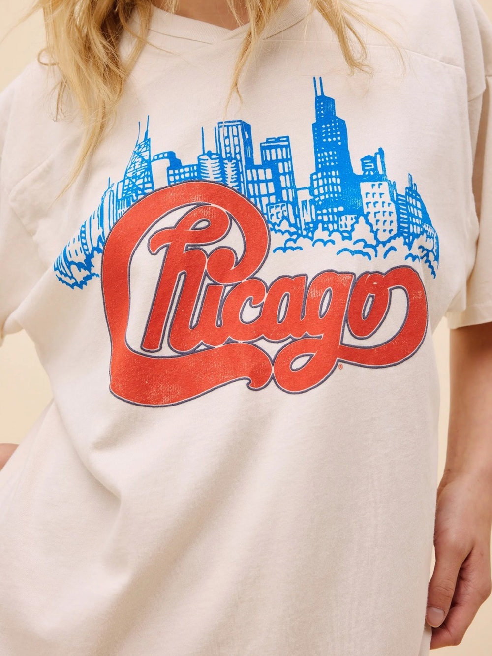 Daydreamer Chicago Tee - Picture 2 of 3